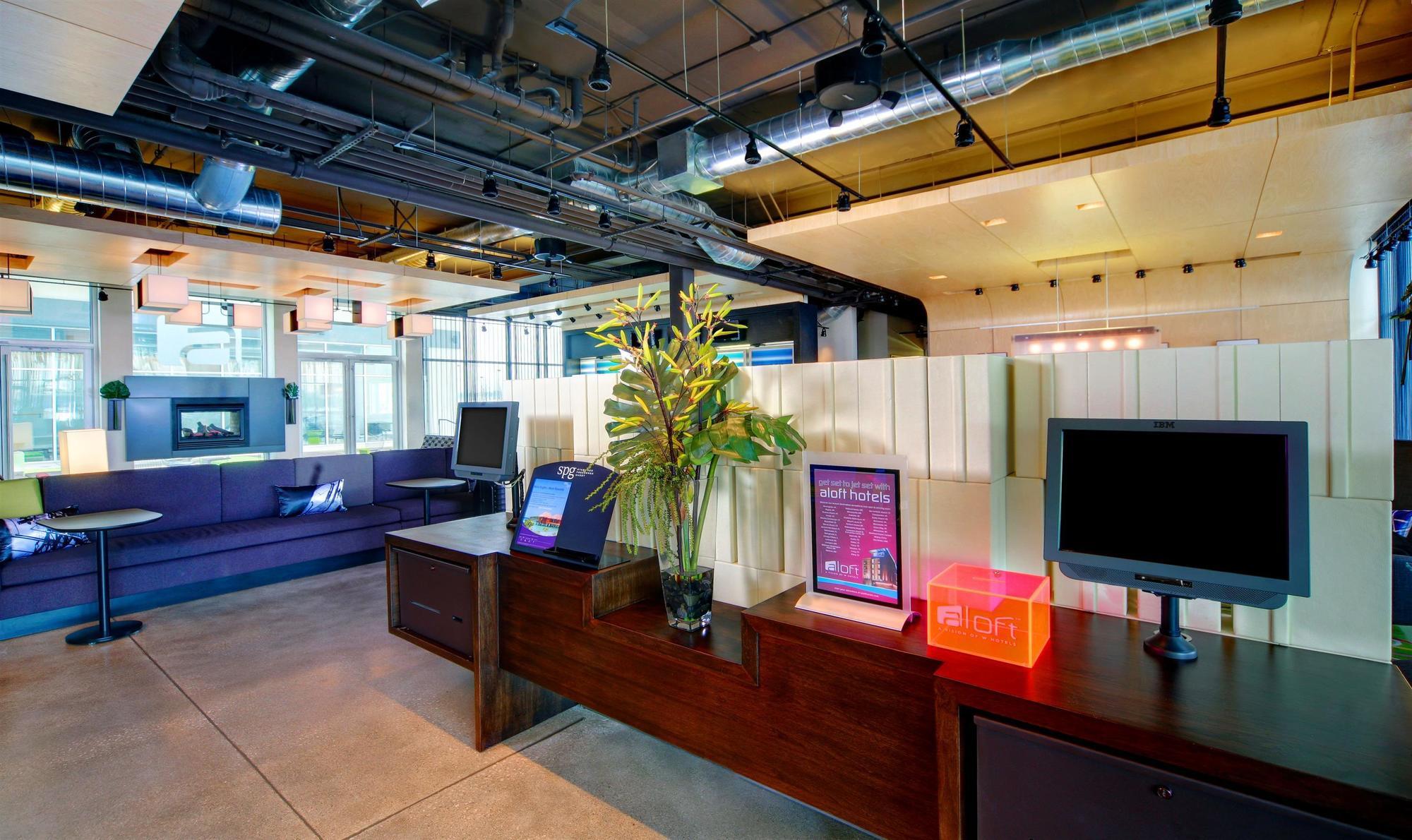 Aloft Bolingbrook Hotel Bagian luar foto